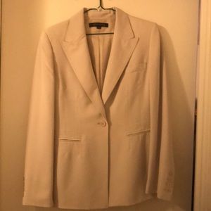 Anne Klein skirt suit. Tan, size 8.